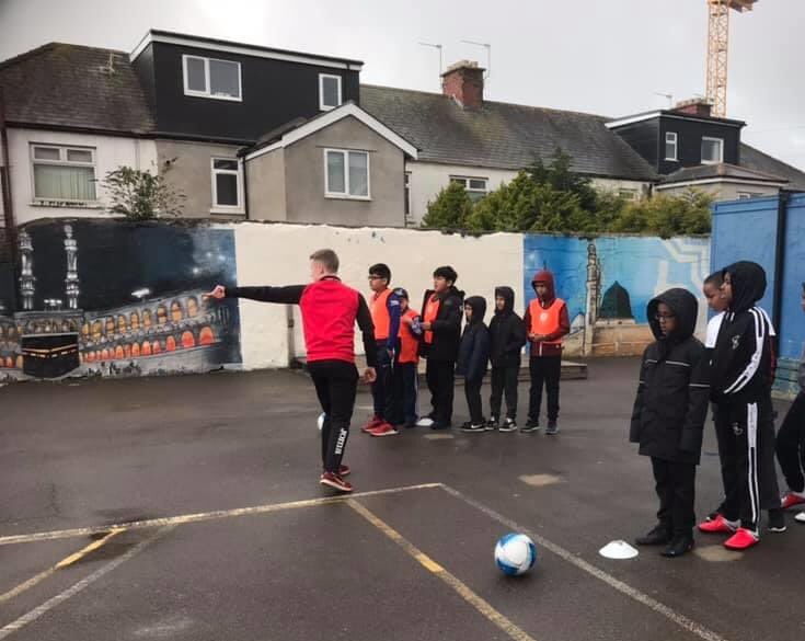 rossgraham70's tweet photo. Challenge accepted @EddyT1 . Once you are nominated you have 24 hours to respond or you donate £20 to a local charity. You need to nominate 4 coaches and post a picture of you coaching! @23SamMorris @Yash_nagwe @MaitreyaJoshi15 @CamRipley https://t.co/ClCyTQawHz