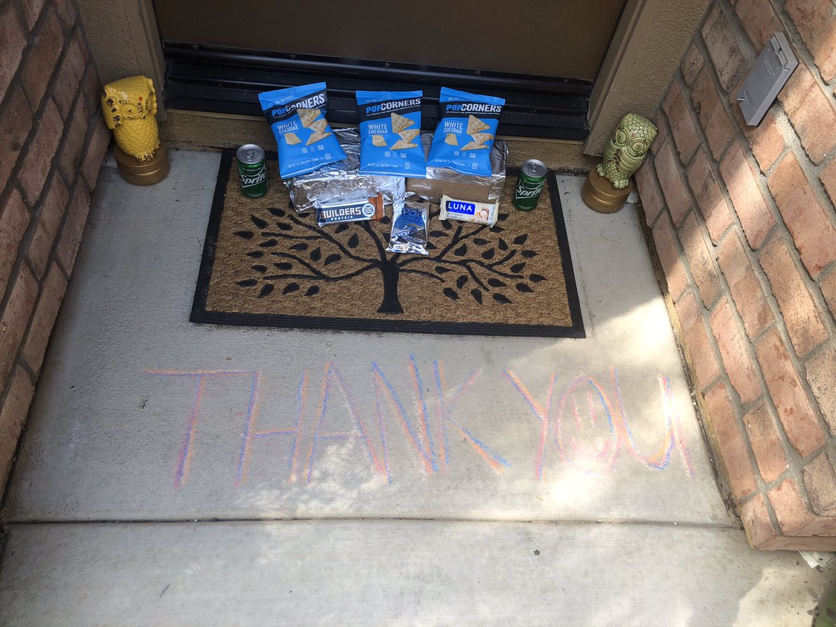#SundayMotivation #SundayThoughts <a href="/KathieLGifford/">Kathie Lee Gifford</a> <a href="/KimKardashian/">Kim Kardashian</a> <a href="/khloekardashian/">Khloé</a> 
Thank You to ALL of our delivery friends‼️
Our UPS driver said he was so GRATEFUL to be APPRECIATED &amp; to grab a snack yesterday💙
GRATITUDE is so IMPORTANT⚓️