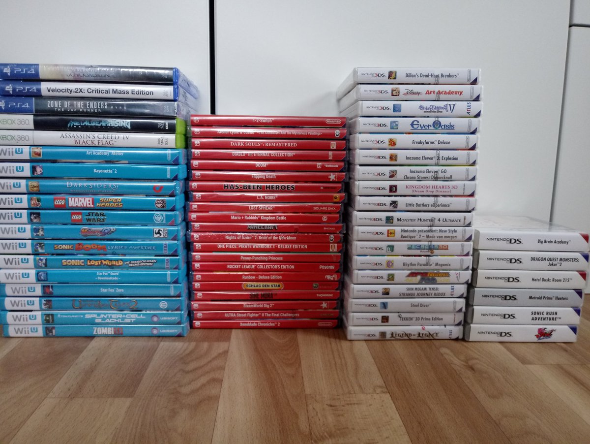 Big_Red_N's tweet image. Ich verkaufe einen Batzen Spiele für Switch, 3DS, DS, PS4 und Xbox 360 - alles, was auf dem Foto ist! Wer Interesse hat, kann mir eine DM schicken an welchen Spielen Interesse besteht, dann können wir einen Preis aushandeln. Gerne RT!