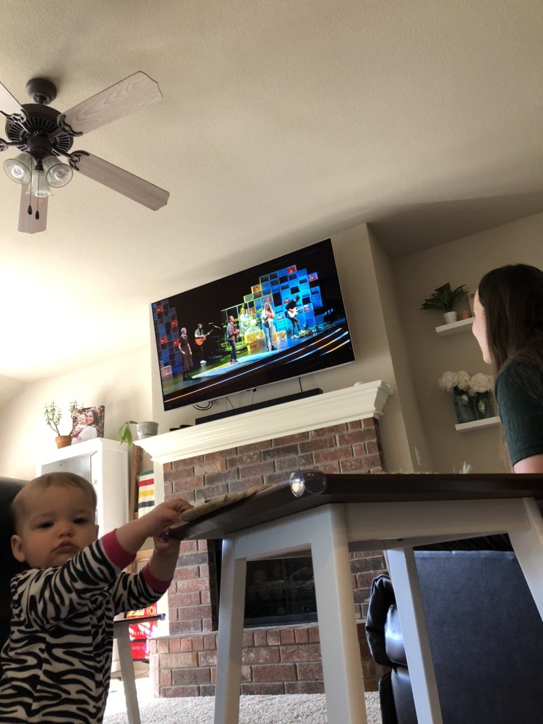 SKMag02's tweet photo. Sunday morning worship with the family! #firstchurchlive https://t.co/df1HqJylkL
