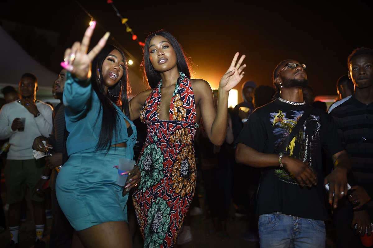 MNLNDBlockParty's tweet image. A L I V E 🌈🌕🌏💛😇