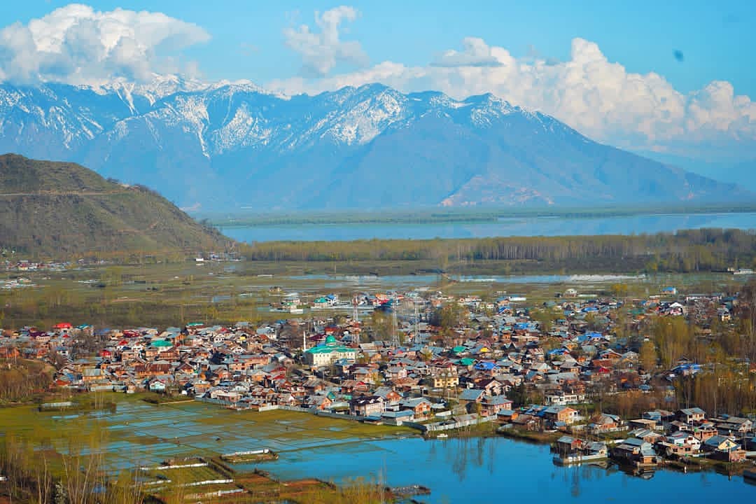 Junaidbhatphot2's tweet photo. This is the place where I lived my whole life.
Photos @Junaidbhatphoto
#botingoo #sopore #Kashmir #junaidbhatphotographer @JandKTourism https://t.co/G3MJGLUZs3