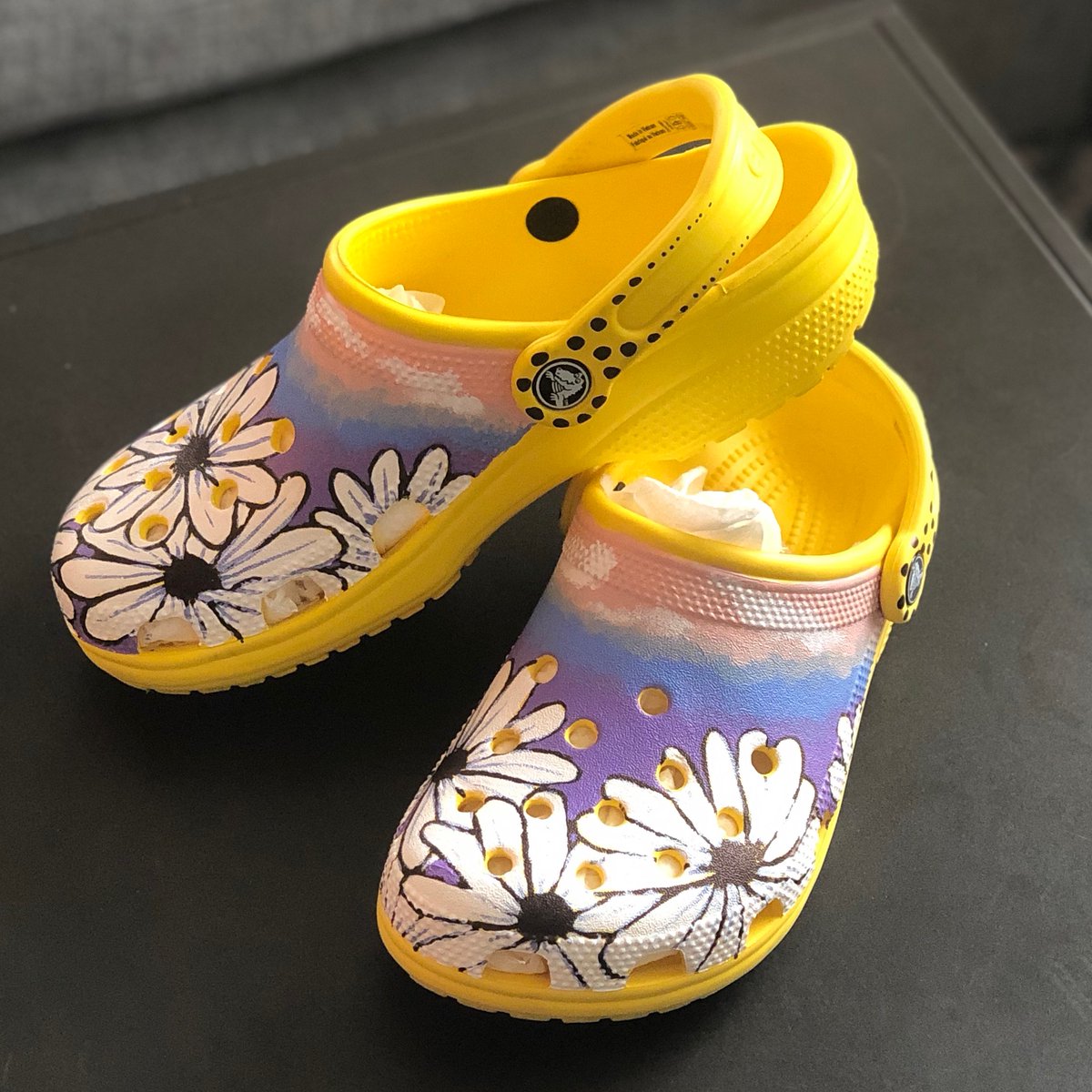 customize crocs shoes