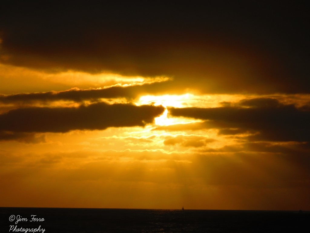 jim_ferrophotos's tweet photo. Sunday's Sunrise π
#martinstrong
#lovefl #sharealittlesunshine #floridalife #visitfl #discovermartin #florida_greatshots #canonsx60hs #canon #floridacreations #visitstlucie #stormhour #thephotohour #treasurecoast #KeepTheFaith #PrayerOverPanic https://t.co/vjrkhmL5pG