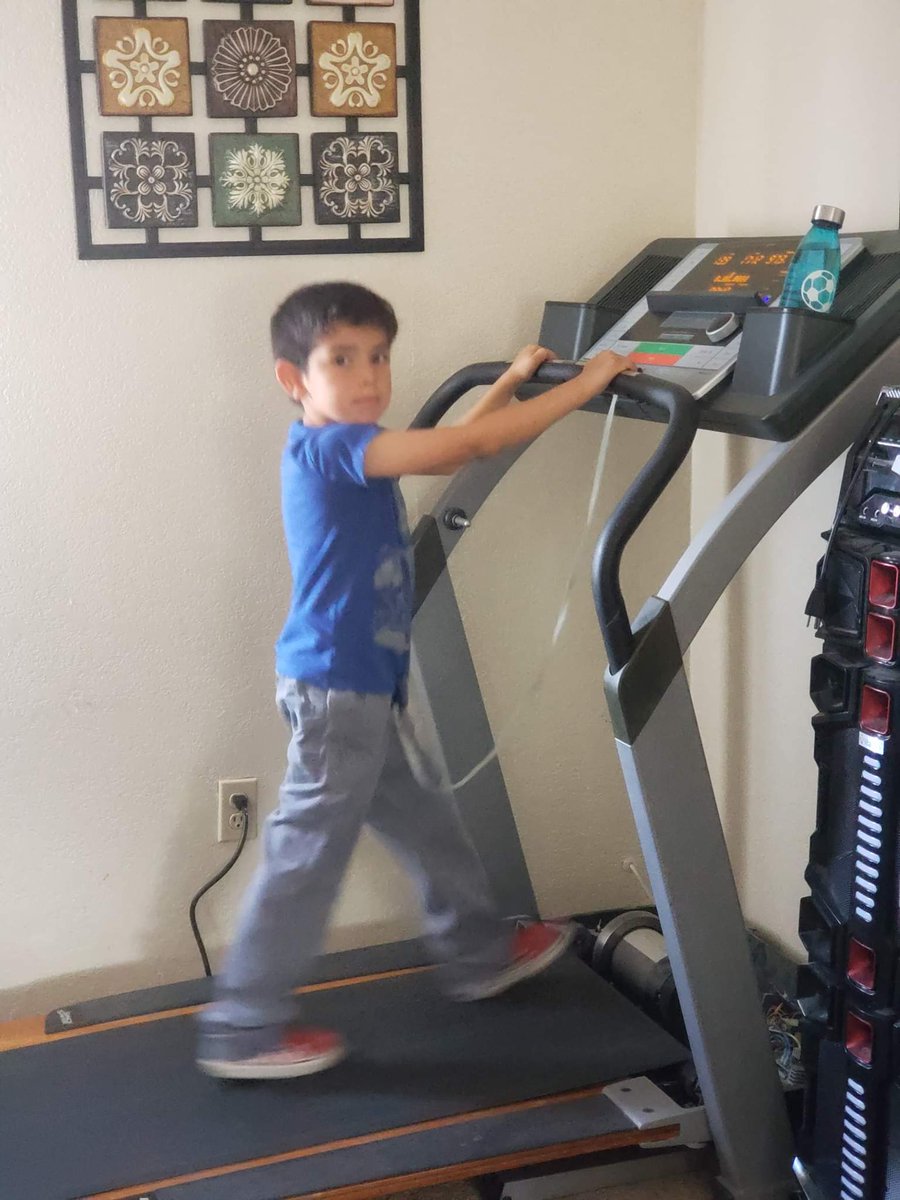 AVIDCoyotes's tweet photo. Marck and Charley doing some exercise inside the house, it's cold outside! #HealthySnowline #Vision2BActive #WeAreSbowline #PinonHillsLovesYourFace #AVIDCoyotesPersevere https://t.co/6kirDIipfv