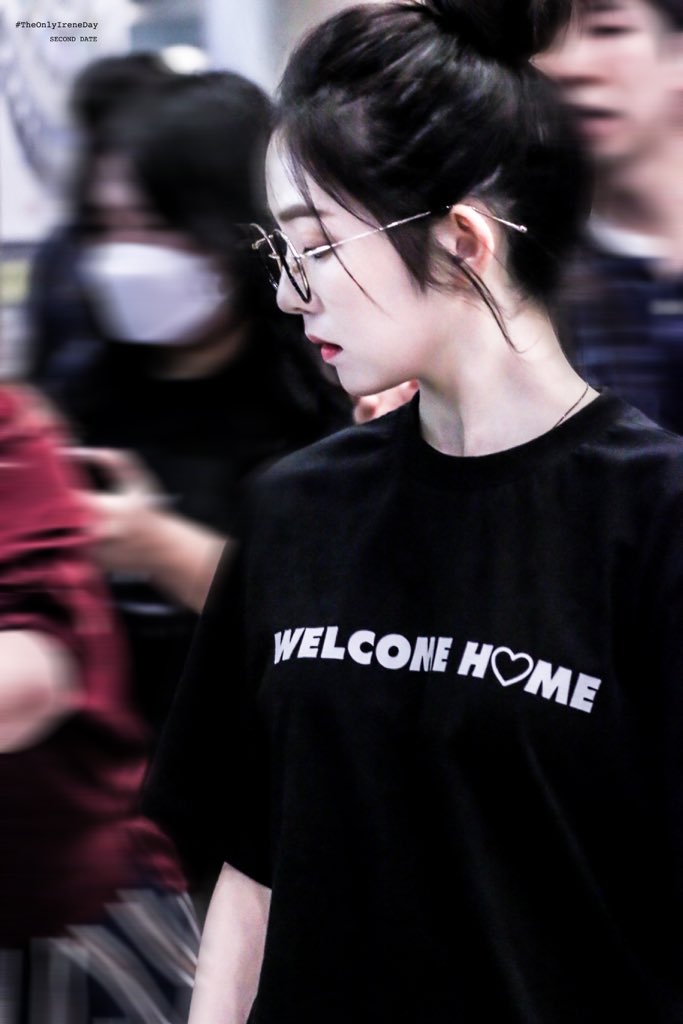 SeconDate329's tweet photo. 「🌌I don't know why, but every time I look into your eyes, I see a thousand falling shooting stars and yes I love you. 🥰」

🎂Happy birthday to my one and only.

#HappyIRENEDay
#TheOnlyIRENEDay
#이시대_최고의여성_배주현 https://t.co/99PE6OiJvf