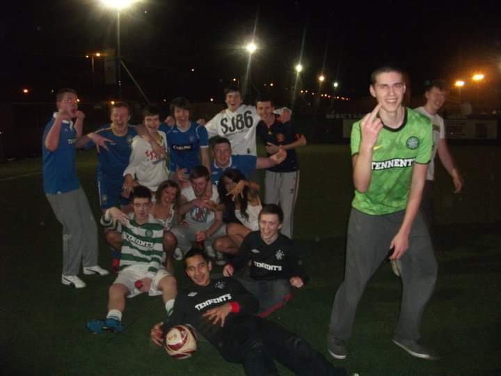 jonnybrownbaby's tweet photo. If you are a football person please join the challenge of posting a football photo. Just one picture, no description. Please copy the text in your status, post a picture and look at some great memories/pictures. https://t.co/TXQFGiC7Oc