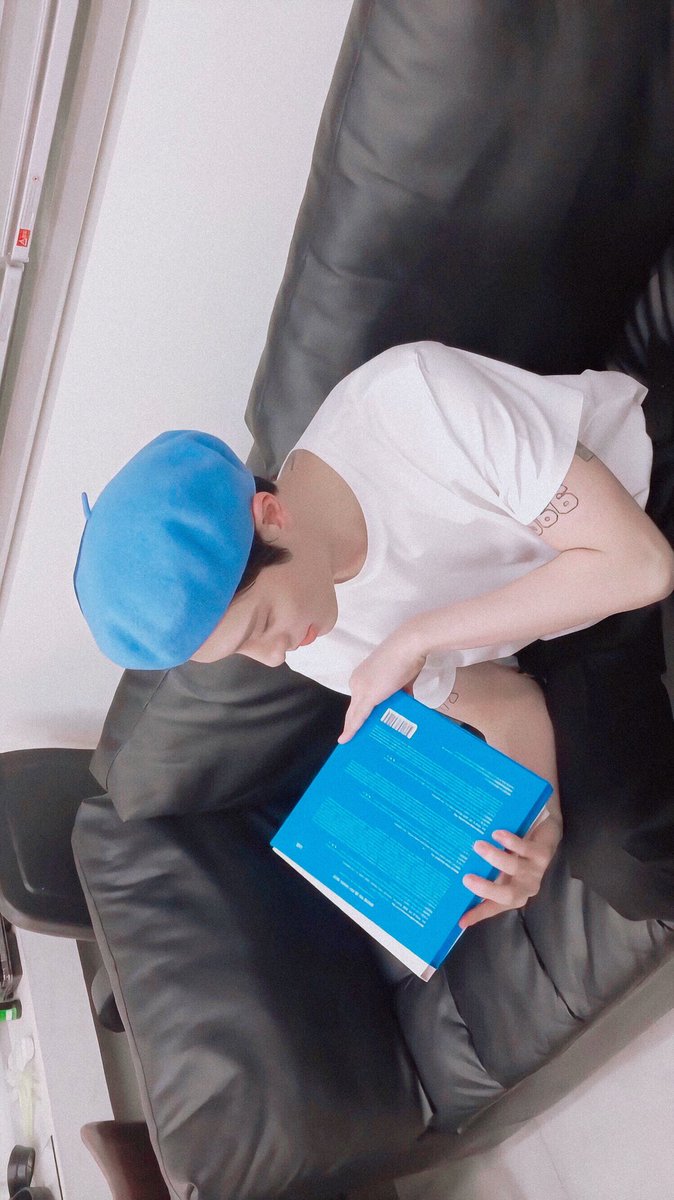𝐦𝐚𝐲𝐛𝐞 tweet media