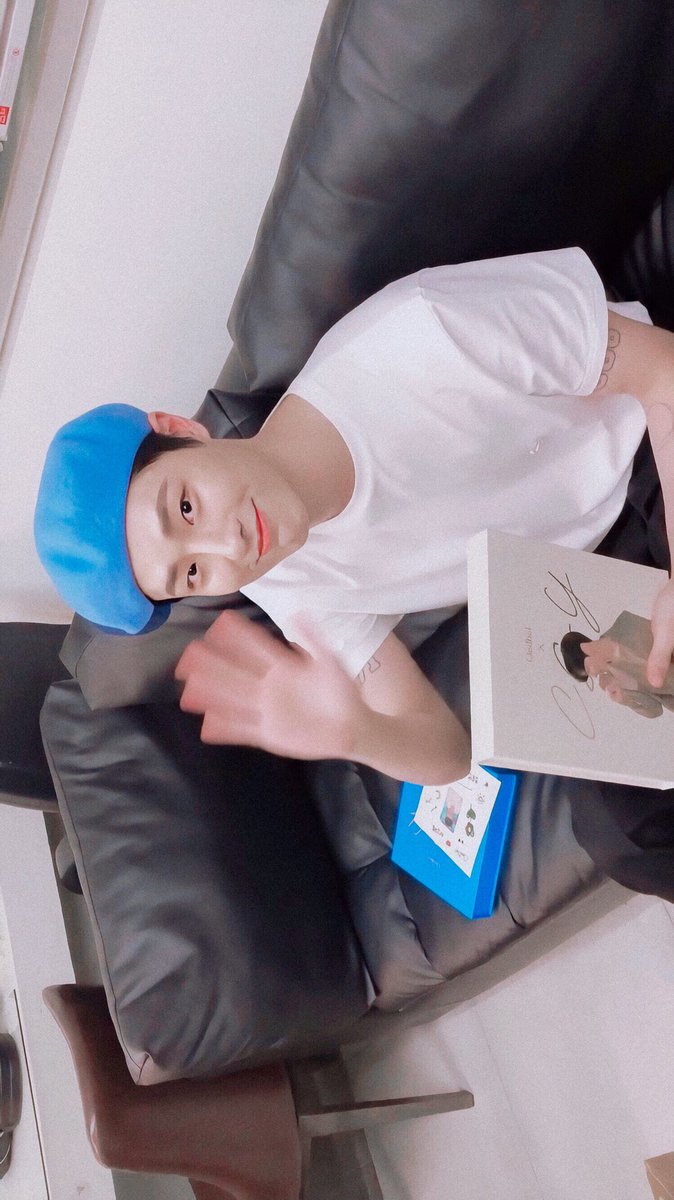 𝐦𝐚𝐲𝐛𝐞 tweet media