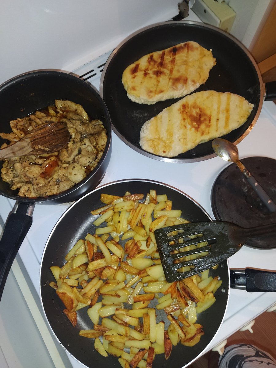 bistoufleexx's tweet photo. 🤤🤤🤤kebab pouli https://t.co/daVXQqyD25