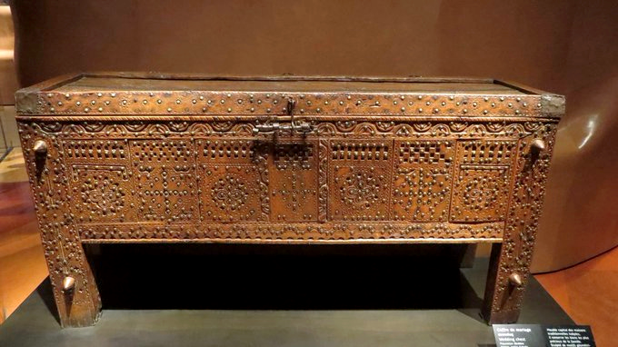 _Kabylie's tweet image. Coffre de mariage kabyle du XVIIIe siècle, provenant de Ighil Ali (Béjaïa) 

[Musée du quai Branly - Paris]