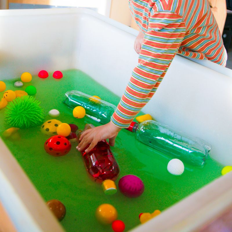 RESCalgary's tweet image. Fun at Home: Play in the water. All you need is a container of some kind, a few toys, maybe some food colouring and some imagination. Pour water, wash toys, see what floats and what sinks - just have fun!
#Fun #RenfrewEducationalServices