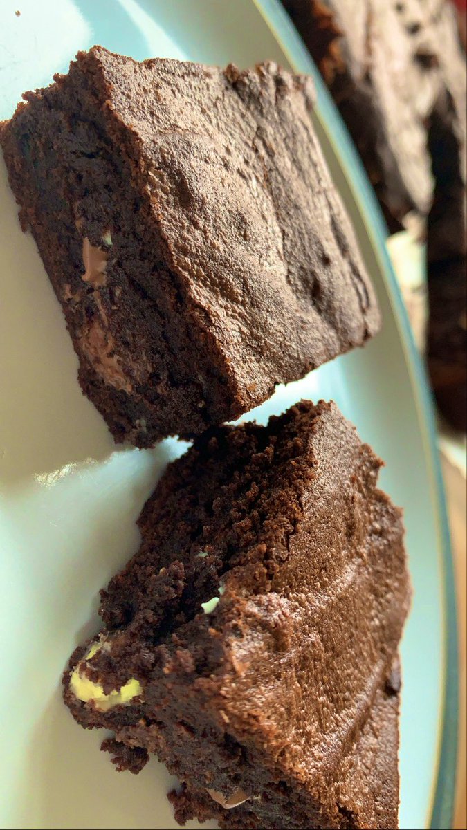 My quarantine brownies hit different 🤤
