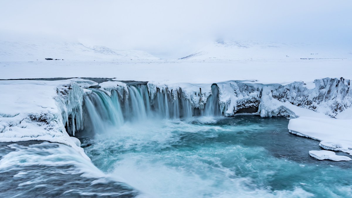 ArcticHoliday's tweet photo. Snow covered waterfalls ❄️

#NorthernLights #AuroraBorealis #Auroras #Waterfalls #VisitNorway #BestOfNorway #Norway #TravelBlogger #ArcticTravel #ArcticHoliday https://t.co/5hv08kH65b