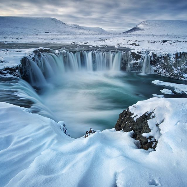ArcticHoliday's tweet photo. Icelandic Waterfalls ❄️

#NorthernLights #AuroraBorealis #Auroras #Waterfalls #VisitNorway #BestOfNorway #Norway #TravelBlogger #ArcticTravel #ArcticHoliday #ArcticHolidays #TravelGuide #Nature #PicturePerfect #Travelholic #Travel #TravelBug https://t.co/6kJawq2fwt