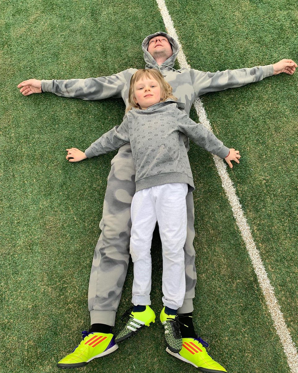 tamayura_yura's tweet photo. ジェーニャちゃん
「トレーニングしすぎた😓」
🤣🤣🤣💕
#EvgeniPlushenko #AlexanderPlushenko
https://t.co/n9uTrHLhf7 https://t.co/HIc5mCG20j