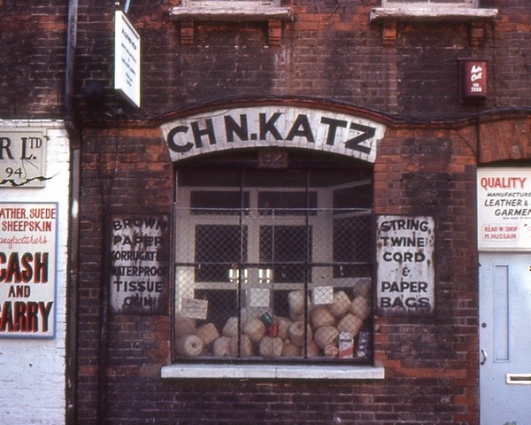 Dr Duncan Hay, Peter Guillery &amp; Prof Laura Vaughan, with artist/writer <a href="/RachelLichtenst/">Rachel Lichtenstein</a> have launched a new digital resource documenting the history of the Jewish East End of London.
<a href="/walled_city/">Muhammad Nauman</a> <a href="/urban_formation/">Prof Laura Vaughan</a> <a href="/bartlettSDAC/">UCL Space Syntax</a> <a href="/SurveyofLondon/">Survey of London</a> <a href="/CASAUCL/">UCL CASA</a>
bit.ly/TheMemoryMap