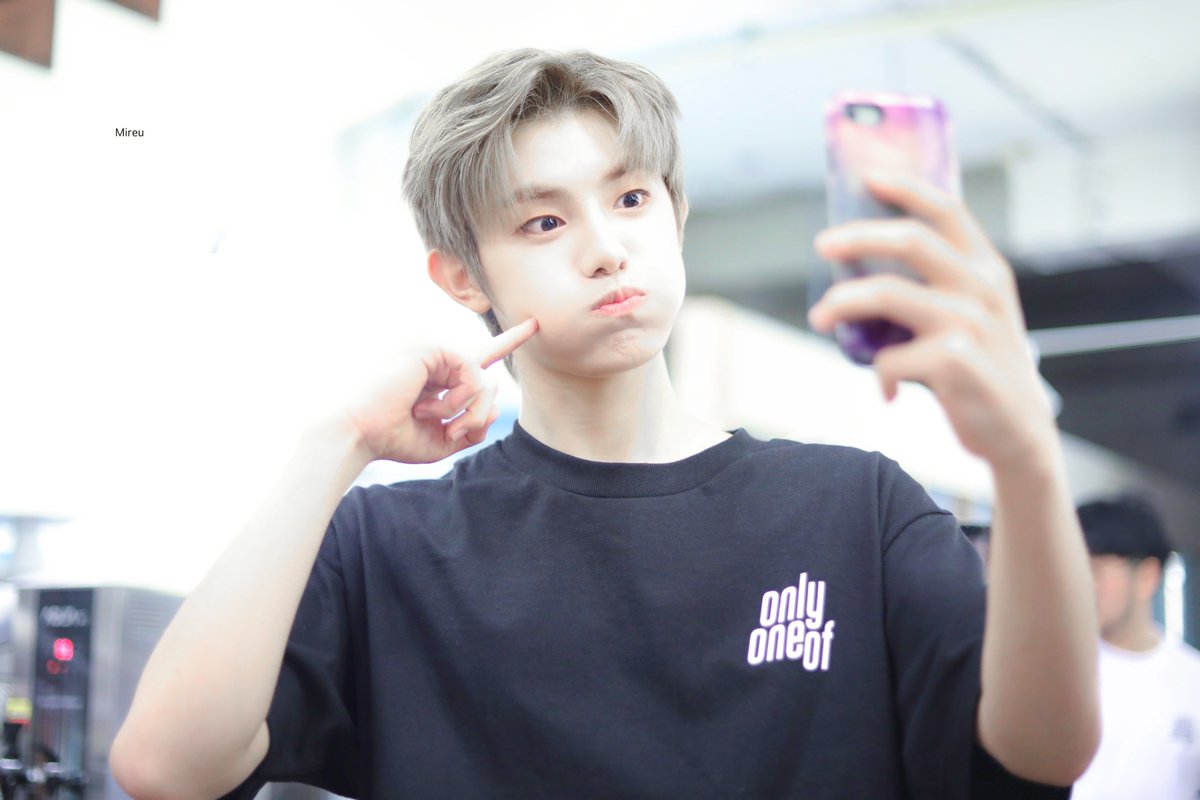 Mireu_330's tweet photo. 190602
#OnlyOneOf #온리원오브  #밀 #Mill 
#이용수 #섹시가이용수   @onlyoneofmember @OnlyOneOf_twt https://t.co/z1OfzKkRMk