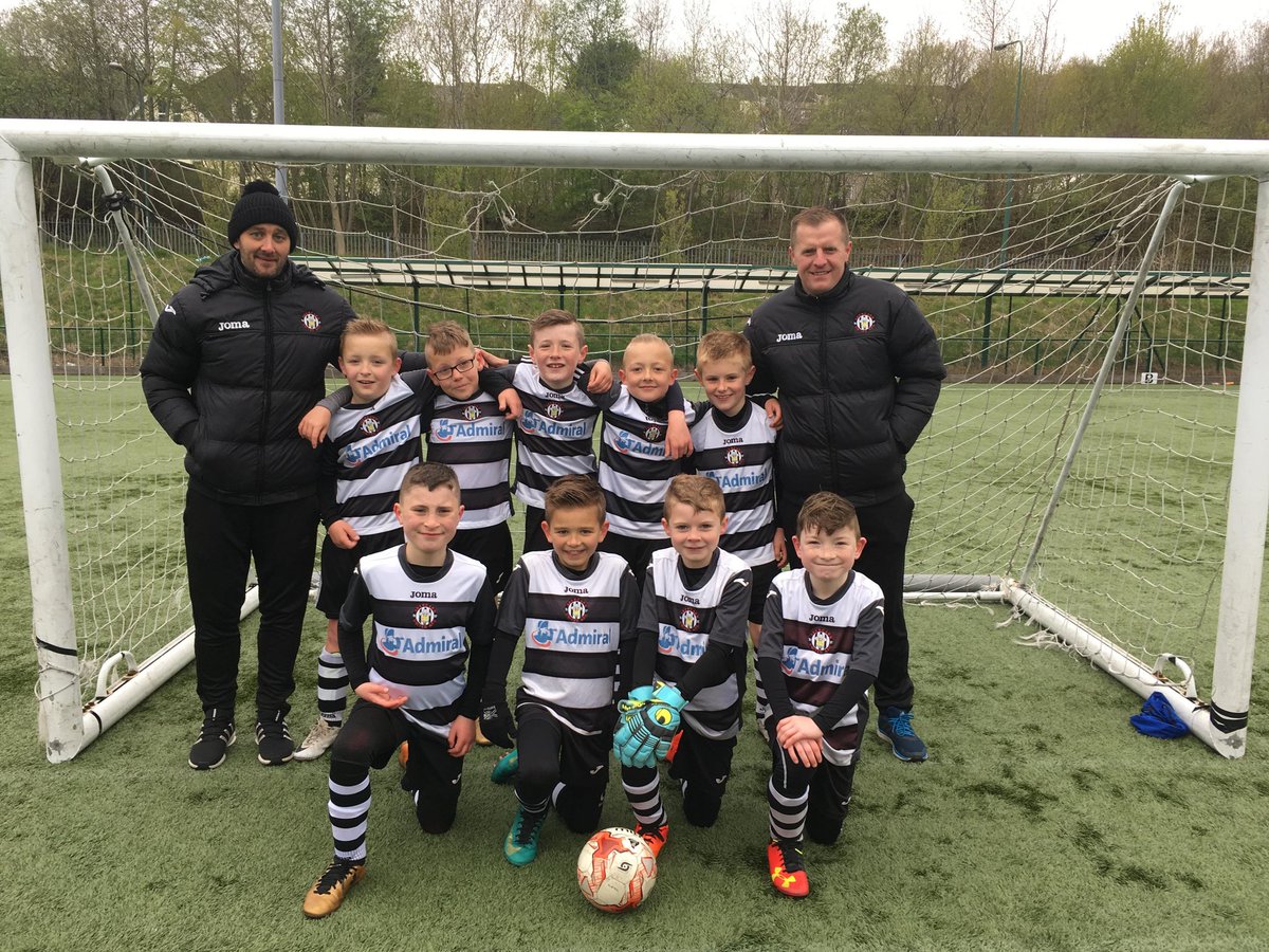 mharris999's tweet photo. Thanks @Smith_meister Challenge accepted! Some good memories there 🏆
Once you are nominated you have 24 hours to respond or you donate £20 to local charity. You need to nominate 4 coaches and post a picture of you coaching! I nominate @RonanMcGurk @Matthew_Beach26 @Jase7684 https://t.co/nsSwaxehdL