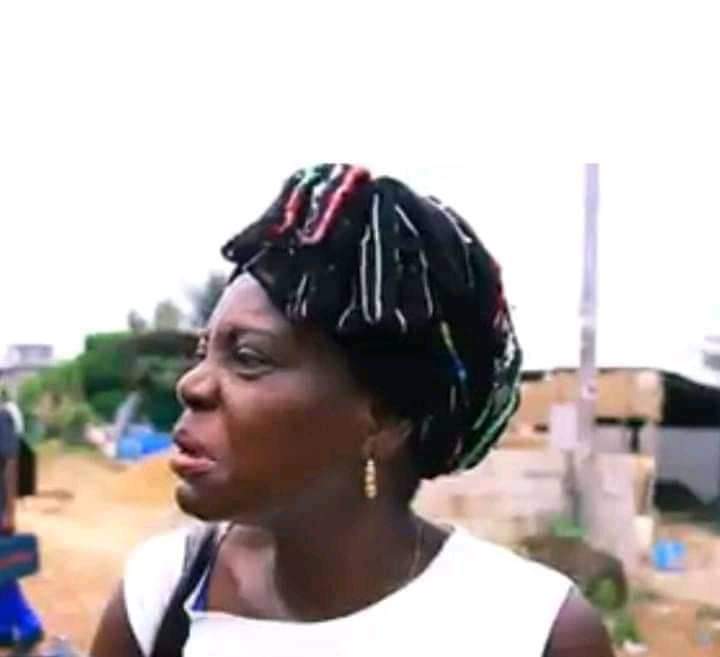 MomoRasul's tweet photo. #TweetCommeUnSenegalais 
#TweetCommeUnIvoirien 
Notre adja national 🇸🇳 vs votre Adjoua kouakou 🇨🇮 
😂😂😂😂 https://t.co/KswsDe28wh