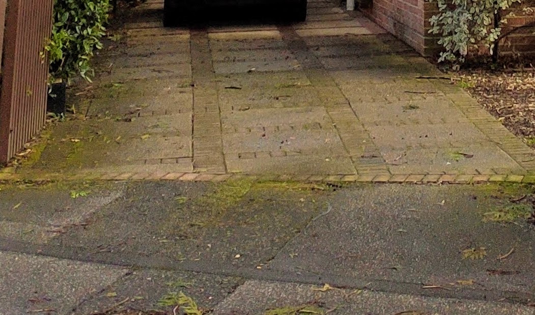 jonnoGT's tweet photo. Jet washing job done. Before and after shots. Think you'll agree, it's made a massive difference. #jetwash #SocialDistancing #daysin https://t.co/jEiegmtVoo