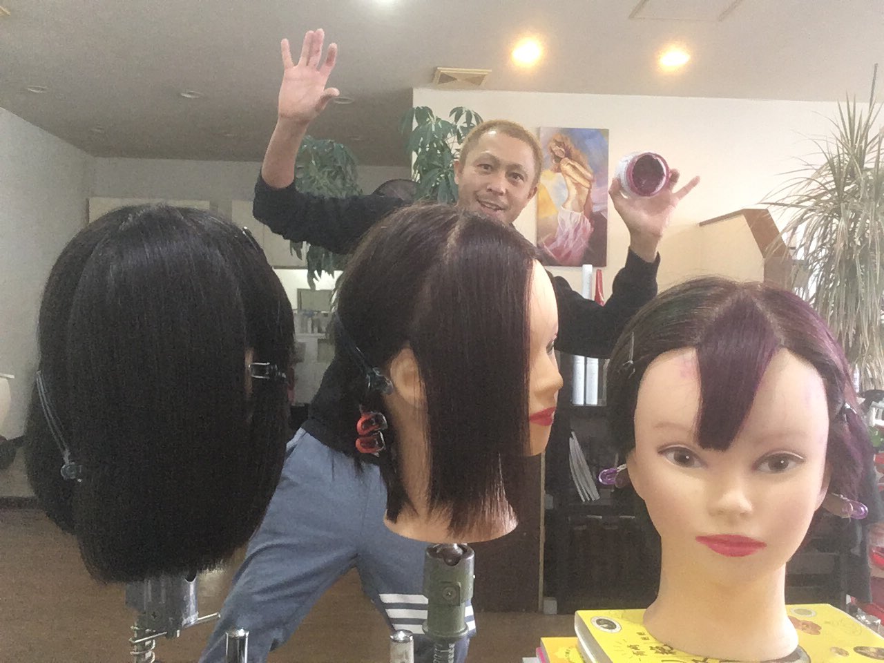 Toshiの悪あがき シーズン1 チェリーピンクを極めろ カラーバターのチェリーピンクを黒髪とブリーチなしの茶髪とブリーチありの金髪で染め比べ エンシェールズ カラーバター カラーバターチェリーピンク チェリーピンク カラーバター黒髪 カラー