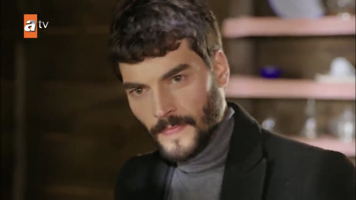 i’m still so not used to him being this polite to hazar ajsjskjs but it makes my heart melt  #Hercai