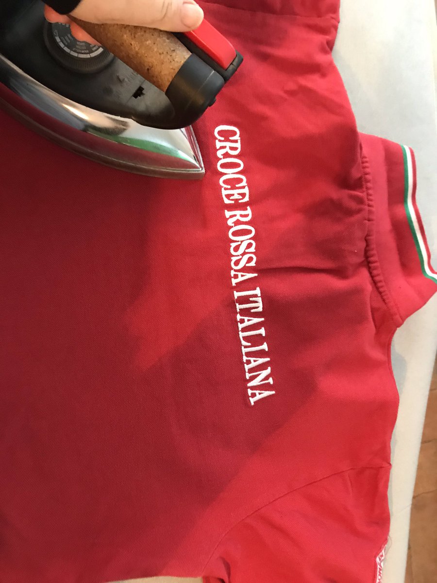 PaolaPavarotti's tweet photo. Domani sarà di nuovo pronta. Lavata, stirata e profumata. #TempoDellaGentilezza #UnItaliaCheAiuta #CroceRossa https://t.co/IGGRP06uCP