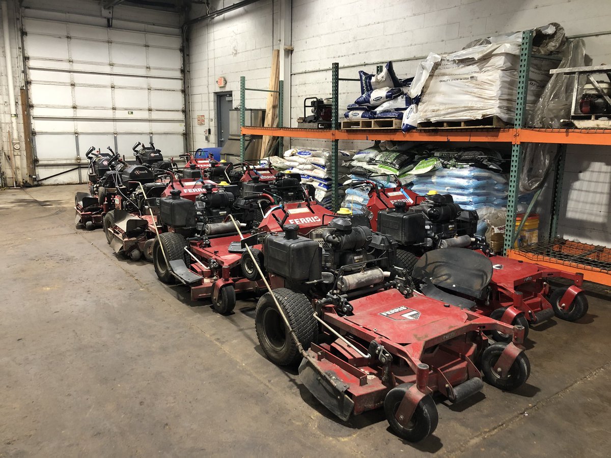 HorstmannBros's tweet photo. @realDonaldTrump @RoyBlunt @RepAnnWagner @HawleyMO @DHS_Wolf St. Louis County lawns are ready to be mowed this week...there is not enough experienced people to do the job. Fed Gov is to Blame!  Where are all the people who need work?? https://t.co/rnlnGbgZgB