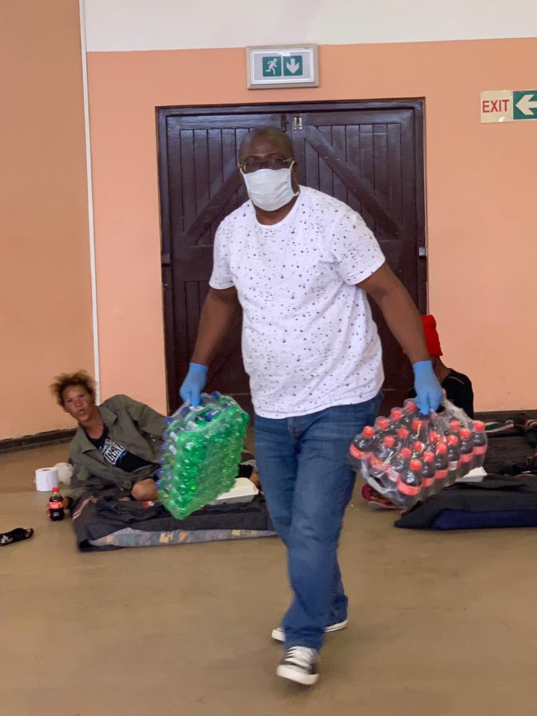 mrlungisa's tweet photo. Our homeless people getting their super now. Our Metro is at work. https://t.co/fzKxl6AeDk