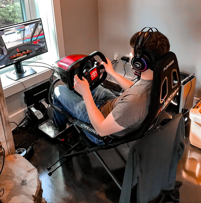 A look at iRacing rigs NASCAR drivers are using | Diecast CraZy - Discussion Forums for True 