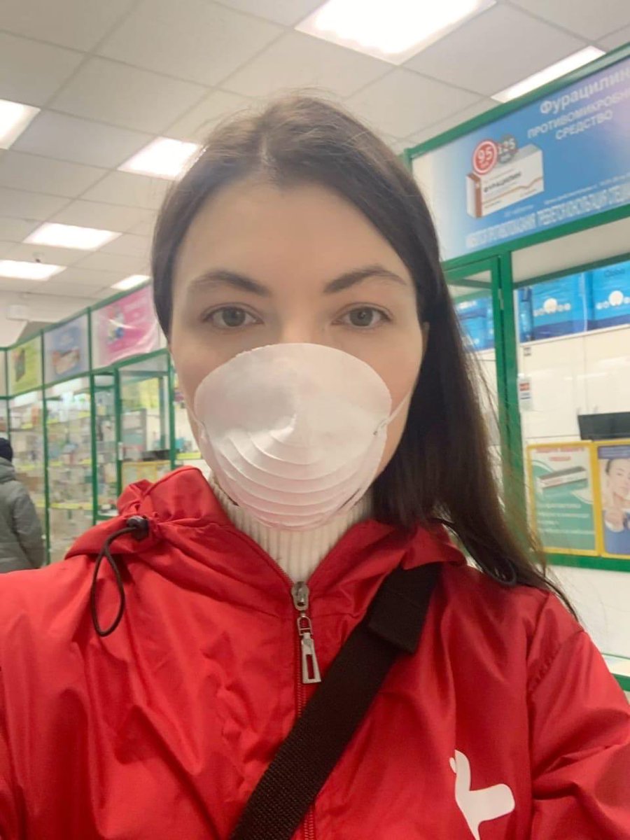 ULSU_73's tweet photo. Волонтеры-медики оказывают адресную помощь пожилым людям👩‍⚕️
Колл-центр получил уже более 60 заявок на оказание адресной помощи. Ежедневно студенты-медики УлГУ принимают участие в покупке и доставке продуктов питания и лекарств. https://t.co/BOsWS2nWv3