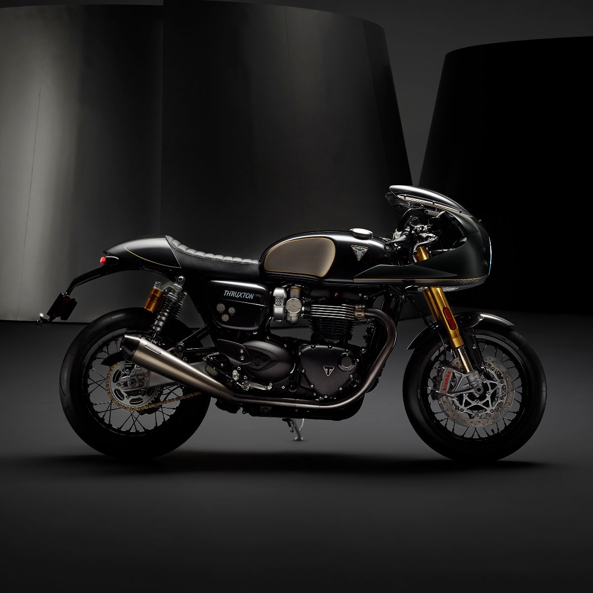 UKTriumph's tweet photo. Triumph Factory Customs. An exclusive limited edition line-up of ultra-premium custom motorcycles that represents the best of Triumph Motorcycles. #TriumphOfficial #FortheRide #TriumphFactoryCustom #TFC https://t.co/mZX2UNi5Xw