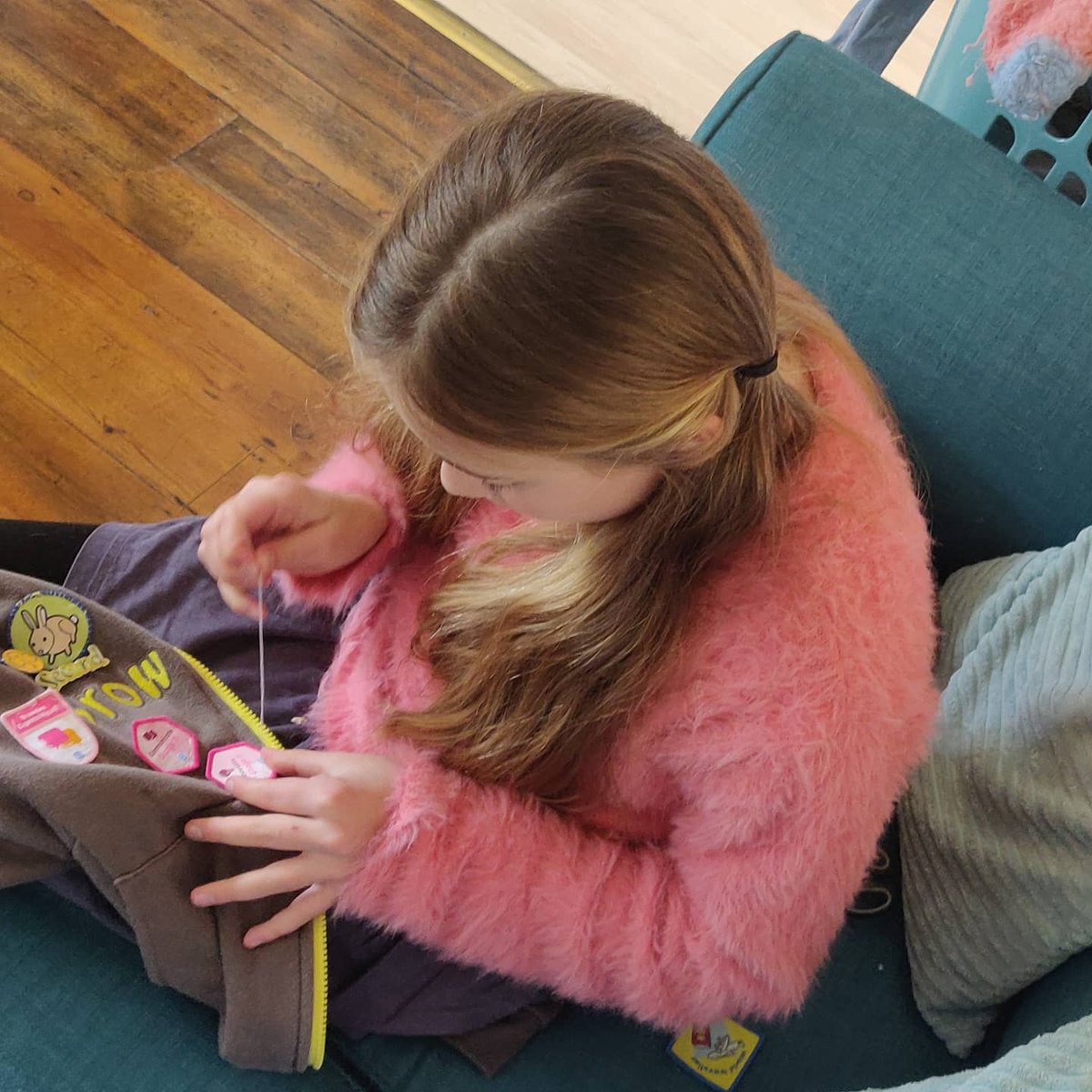 vwietecha86's tweet photo. Thank you @PolegateSchool  we have already started learning a new life skill.🧵✂️👕 https://t.co/9aIYanwqWQ