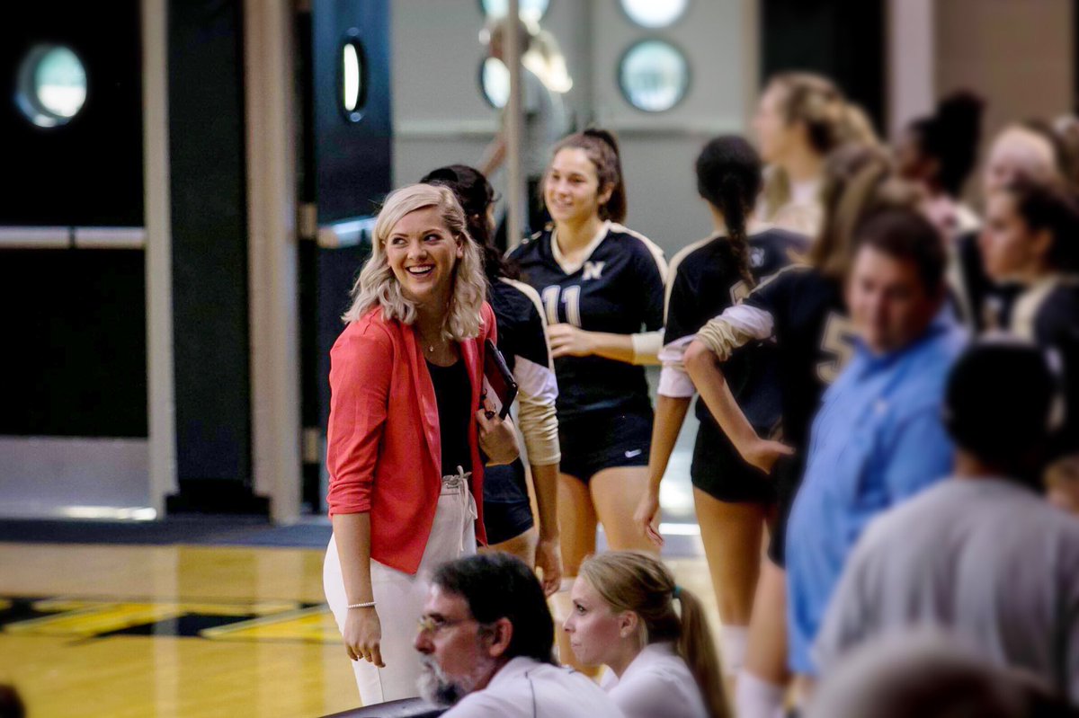 KenzieChrisman's tweet photo. Challenged by @jessica_squier . New challenge! Once you are nominated you have 24 hrs to respond or you donate $20 to local charity. You then nominate 4 coaches. You have to post a picture of you coaching. I nominate @CoachWolterUWF @beccacevedo @CoachD_BSC @NJC_Basketball https://t.co/ykTOMy7yYN