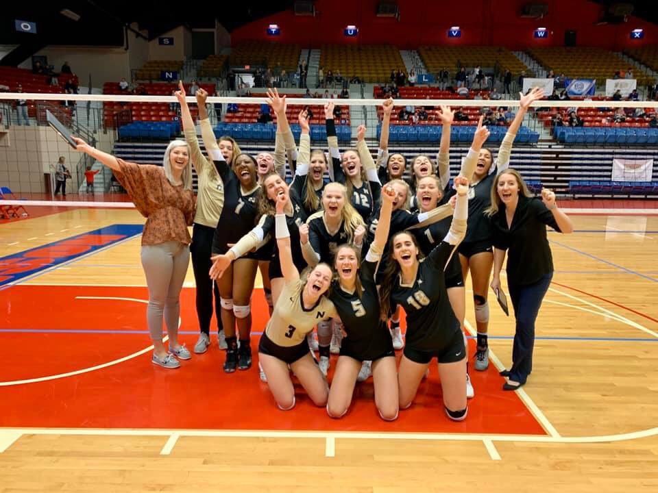 KenzieChrisman's tweet photo. Challenged by @jessica_squier . New challenge! Once you are nominated you have 24 hrs to respond or you donate $20 to local charity. You then nominate 4 coaches. You have to post a picture of you coaching. I nominate @CoachWolterUWF @beccacevedo @CoachD_BSC @NJC_Basketball https://t.co/ykTOMy7yYN