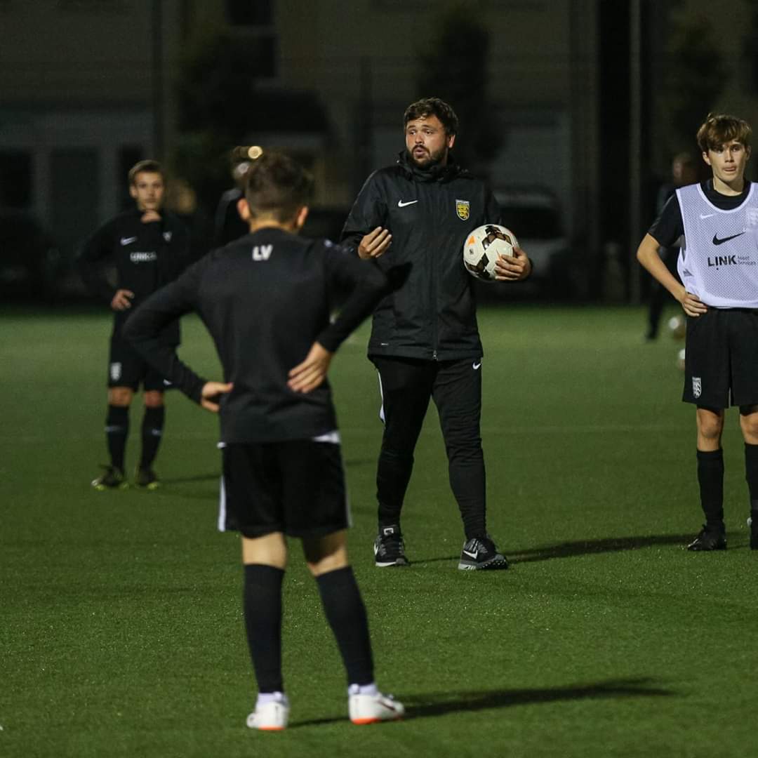 Daniel Seviour tweet media