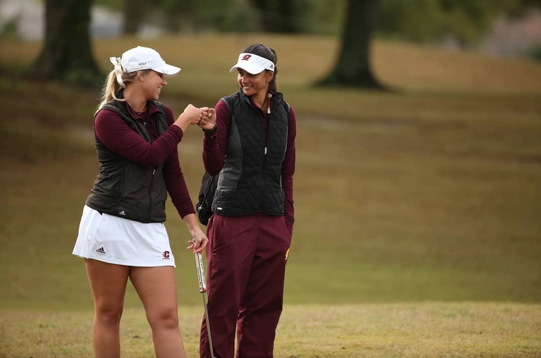 Dev_Naik_Coach's tweet photo. Thanks ❤️ @coachlgrogan for the challenge. Time to get some updated pics😉 I nominate @kvmo @gmrobertson1 @EstesTaylor @RollinsGolf (Julie Garner). 1, Post pics of you coaching. 2, Nominate 4 coaches within 24 hrs or donate $20 to charity. #UnitedAsOne https://t.co/YqNFF4Lvs8 https://t.co/xJYtA1vDwF