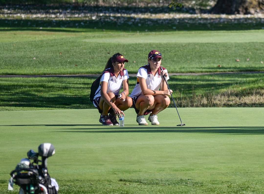 Dev_Naik_Coach's tweet photo. Thanks ❤️ @coachlgrogan for the challenge. Time to get some updated pics😉 I nominate @kvmo @gmrobertson1 @EstesTaylor @RollinsGolf (Julie Garner). 1, Post pics of you coaching. 2, Nominate 4 coaches within 24 hrs or donate $20 to charity. #UnitedAsOne https://t.co/YqNFF4Lvs8 https://t.co/xJYtA1vDwF