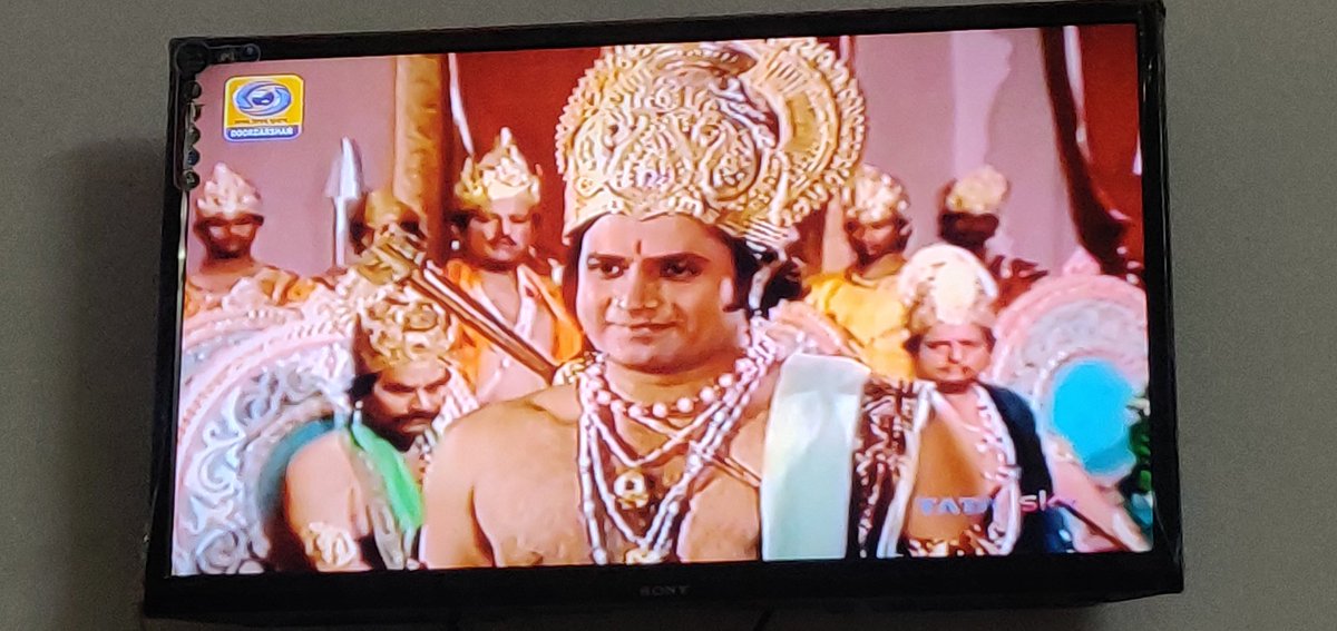 Hitman_views's tweet photo. आज कोरोना के प्रकोप के बीच भगवान राम ने धनुष तोड़ दिया।
जय श्रीराम ❤
#रामायण
#RamayanisBack
#Ramayana https://t.co/9ndy2cNAK3