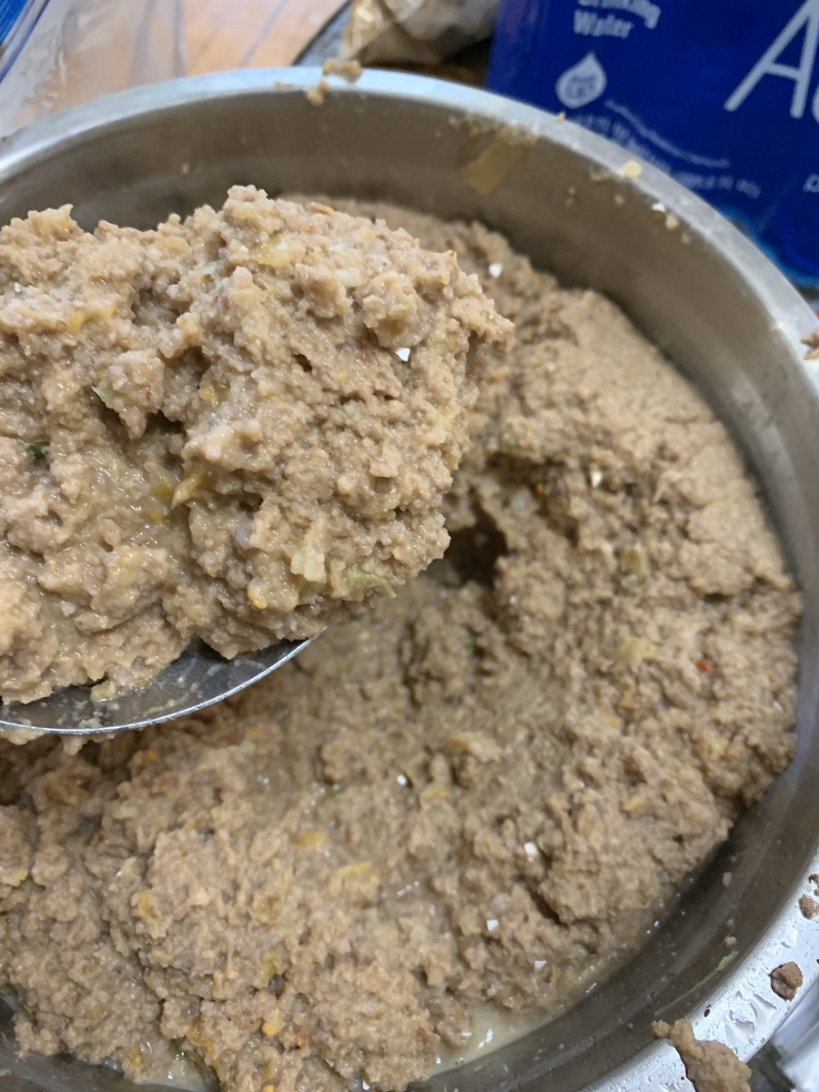 CoachReedLive's tweet photo. Just got through making dog food for my dogs. I can do more than coach. I should do a Zoom video for $9.99. The game is to be sold not told. #CoachReed #KeepWorking #AmericanBullies #mansbestfriend #razorsedge #gottiline #abkc https://t.co/vaxuV2luSF