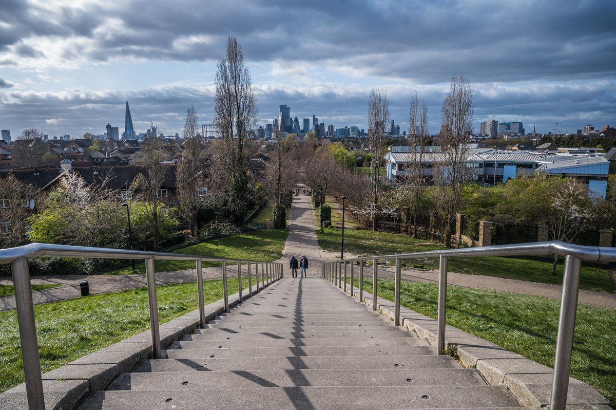 [THREAD]  #PictureOfTheDay 29th March 2020: Stave Hill  #photooftheday  https://sw1a0aa.pics/2020/03/29/stave-hill/