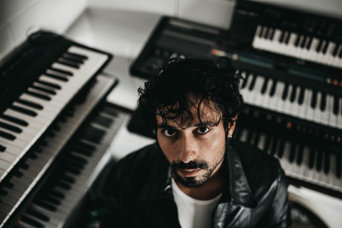 808_Radio's tweet image. Otro álbum, esta vez el primero, será el que firme el italiano Daniel Monaco en la plataforma @Slow__Motion el próximo mes de abril. ‘Summer Twilight’. Adelantamos 'Turbo Funk'. Sonó en #808Radio155 de @CMM_es

Todo 👇 
👂 808rad.io/155