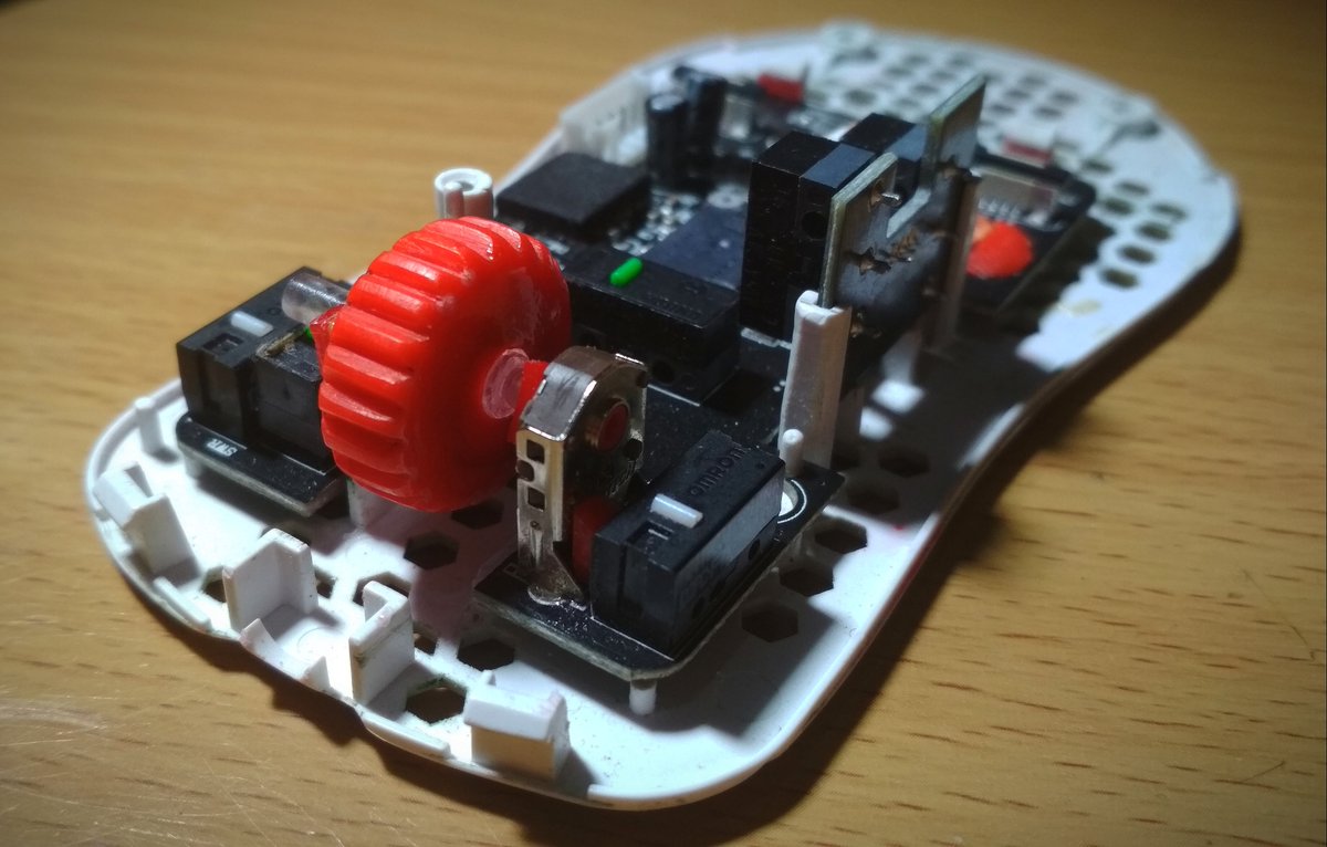 VITARTA1's tweet photo. Glorious Model O wheel mod v2.0
#wheelmod #mousemod #ProArtGaming https://t.co/86krqBpBRI