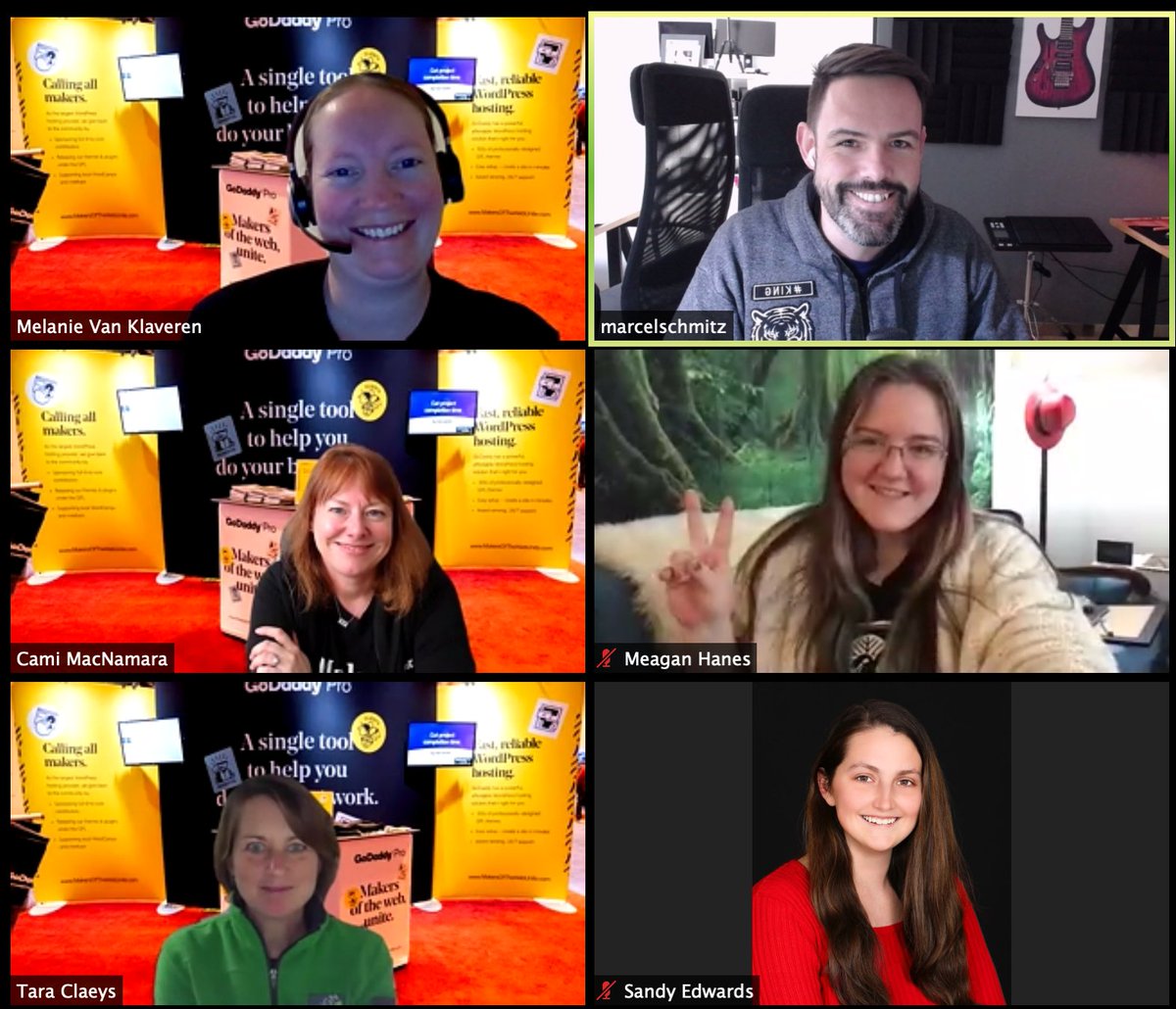 schmitzoide's tweet image. 3, 2, 1 📸 @GoDaddy #MakersOfTheWeb #WCSATX