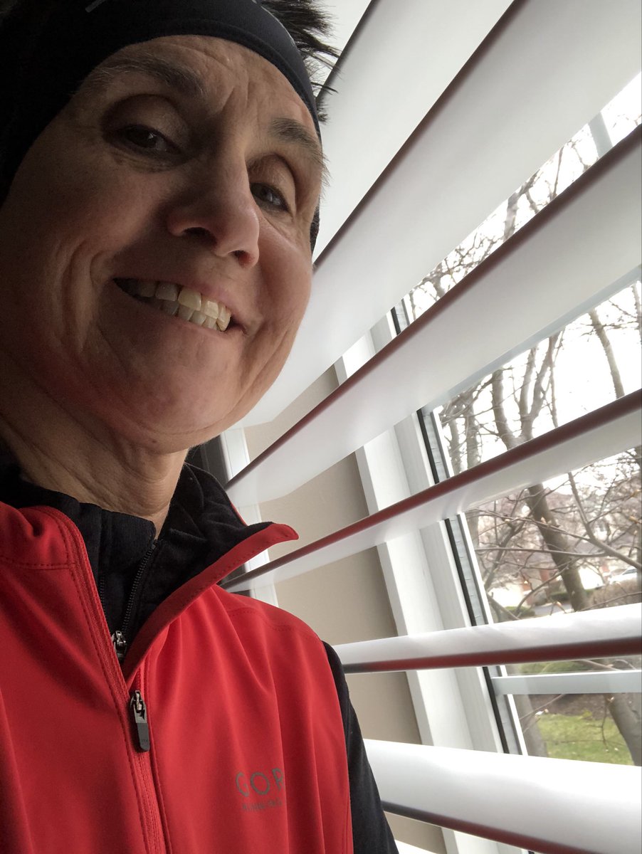 CPYhappyrunner's tweet photo. Yep it’s still windy outside 😂💨🌬 so with the right clothing & shoes you #canrun 👍🏻 #BlessedAndGrateful https://t.co/Grqy2Cnfh6