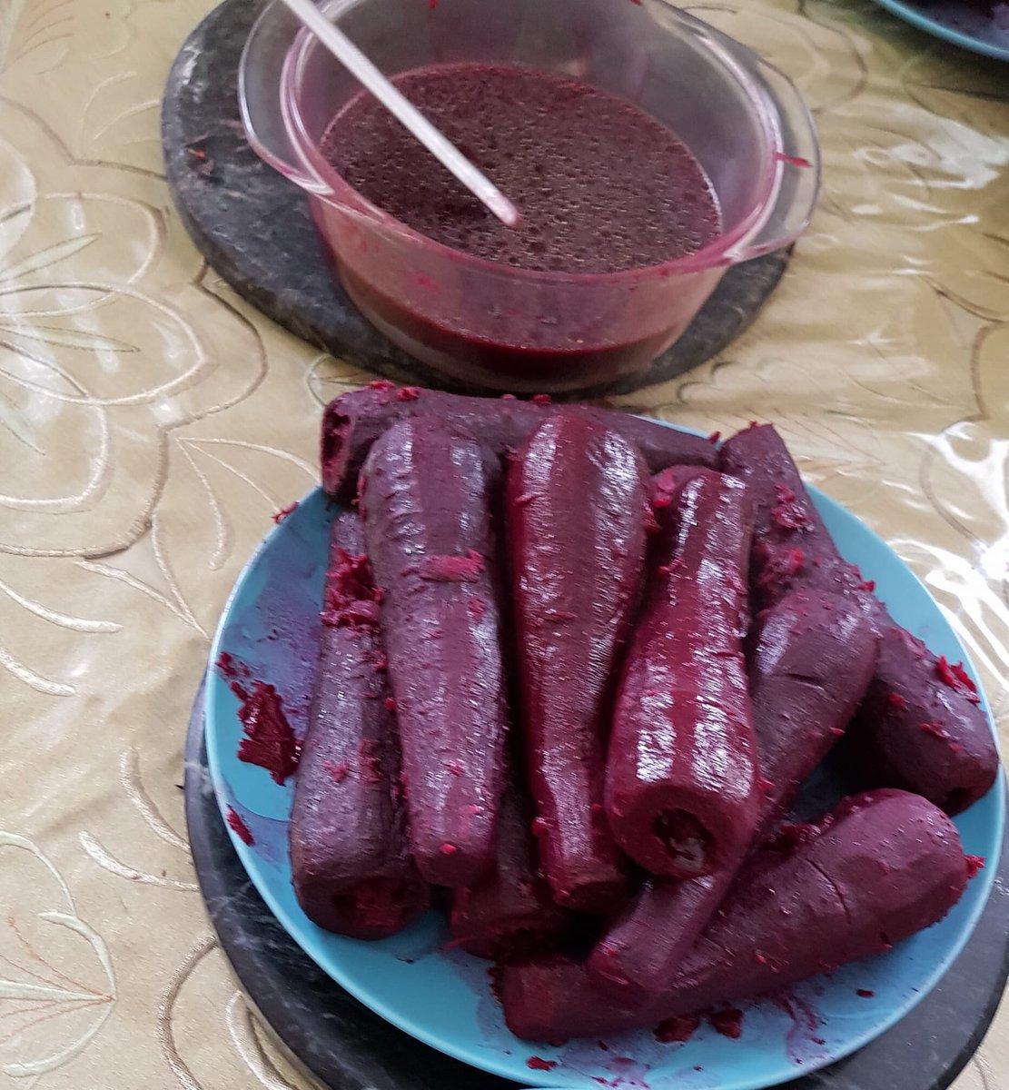 Jazar Ahmar. Stuffed red carrots and mainly popular in the southern parts of the county.