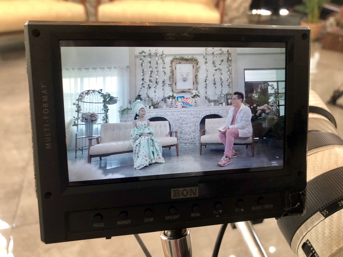 champzarr's tweet photo. “ ติดตามชมรายการ #KiddyTime ทางช่อง5 ทุกวันเสาร์ 14.50น.เป็นต้นไปคร้าบบบบบ “

รายการดีเหมาะสำหรับเด็กและครอบครัว
เทปที่แชมป์ไปออกอากาศเมื่อไหร่จะบอกนะครับ

ขอบคุณโอกาสดีๆจาก #KidzioStudio ครับผม

#ChampzarrHappy #Thanks #ChampzarrLucky
✨✨✨✨🙏🏻🙏🏻🙏🏻🙏🏻😍😍😍😍🎉🎉🎉🎉 https://t.co/mvRHfRgyOc