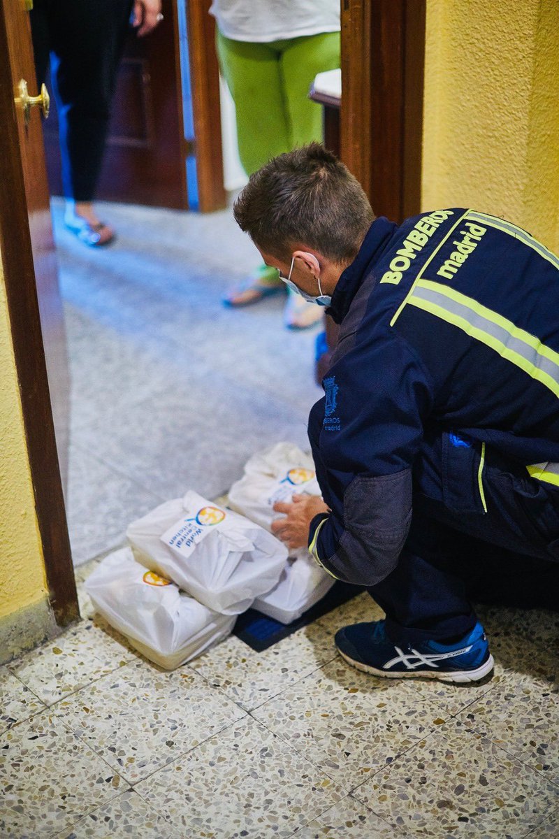 WCKitchen's tweet photo. WCK has launched #ChefsForSpain in Madrid 🇪🇸 with Barcelona &amp; Valencia coming soon! The team is preparing thousands of fresh meals for firefighters to deliver to families in need while under quarantine. https://t.co/Lc0dbD0Tu8