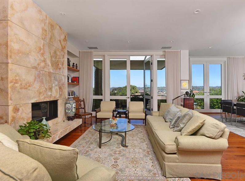 DreamHomesMag's tweet photo. Uncommonly sophisticated and in a prime in-town location, this exceptional residence designed by Henry Hester offers ultra-quality luxurious finishes.
Presented by: @GregNoonanLJ | @BHHSCalifornia
View: https://t.co/NroShC9I0F
#lajolla #henryhester #architecture #forsale https://t.co/hwYOP4XxK2